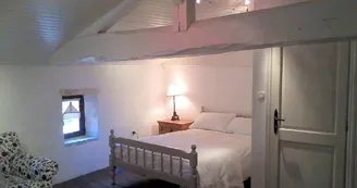 Meublé "La maison cachée"